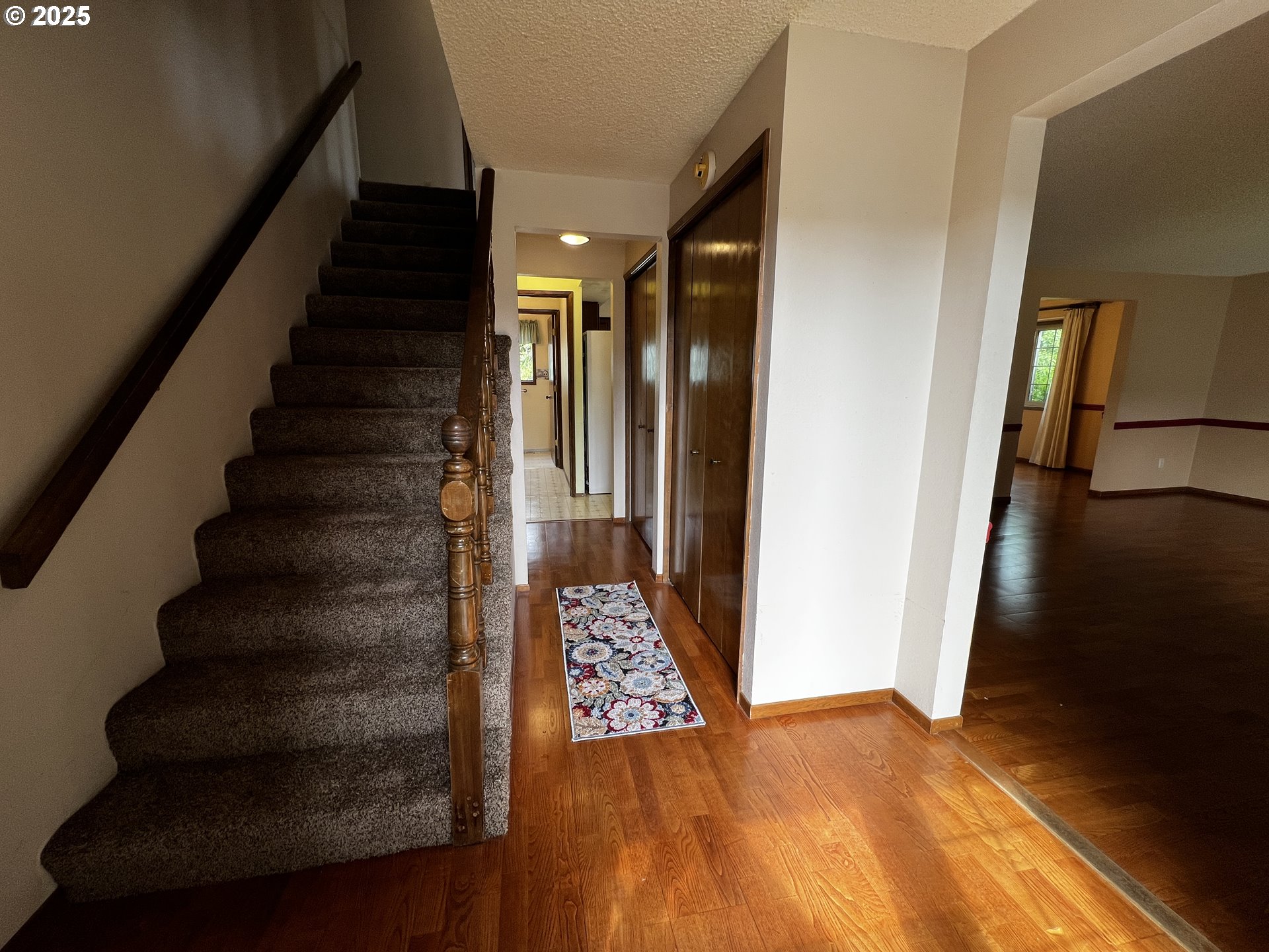1011 Heather Court Reedsport, OR 97467 - Photo 6 of 46 Entrance/Foyer