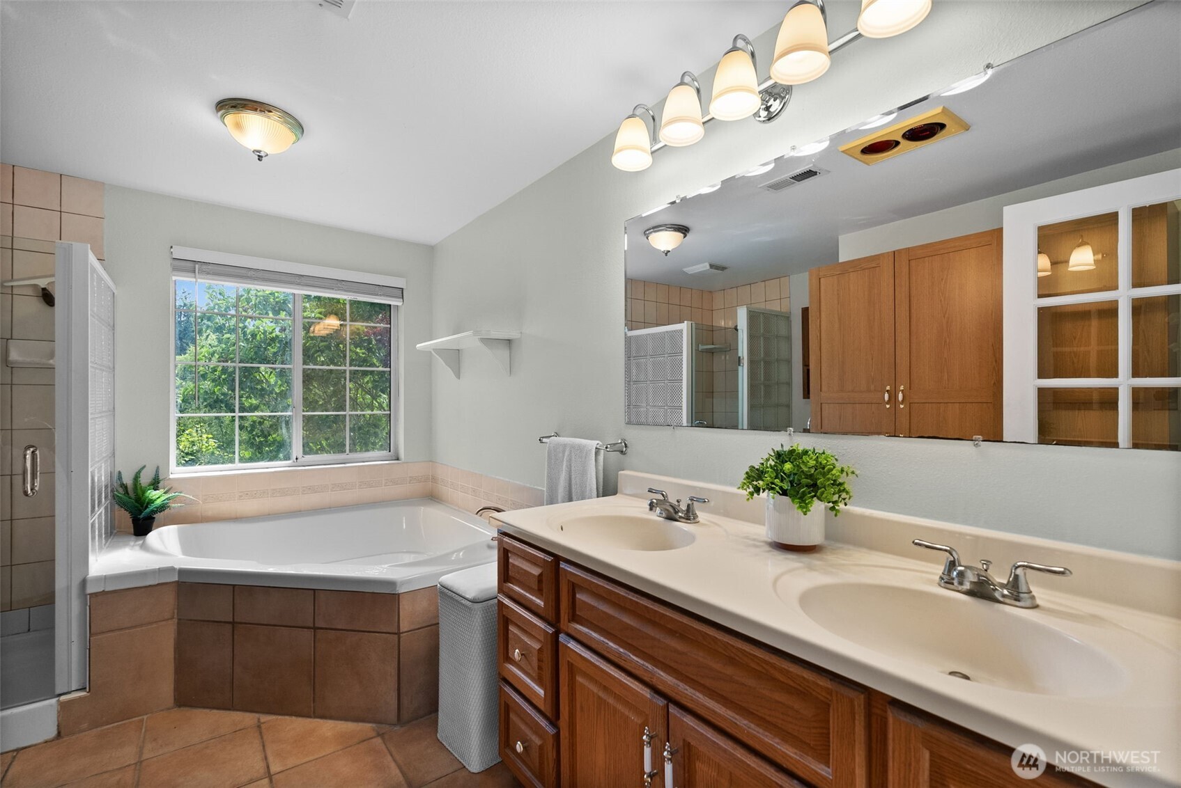 12012 County Line Road East Edgewood, WA 98372 - Photo 14 of 39 Gallery Image 14