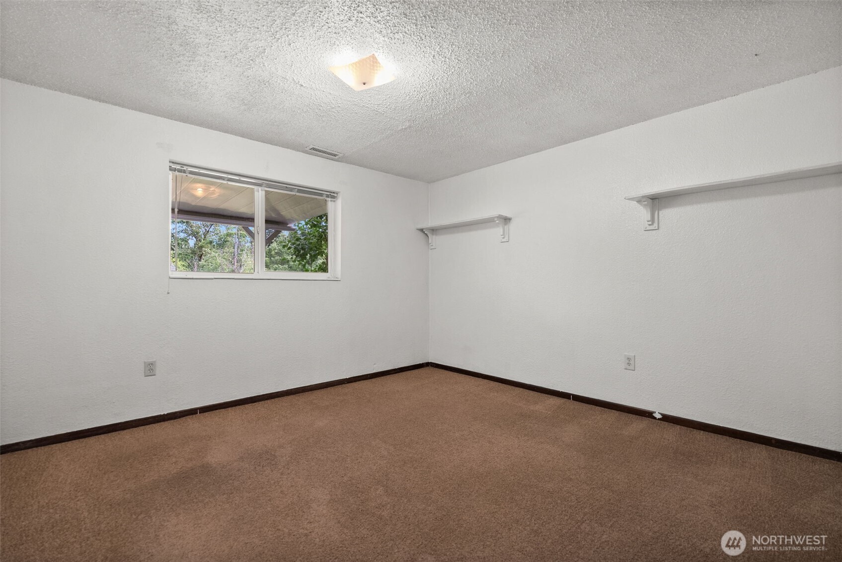 12012 County Line Road East Edgewood, WA 98372 - Photo 23 of 39 Gallery Image 23