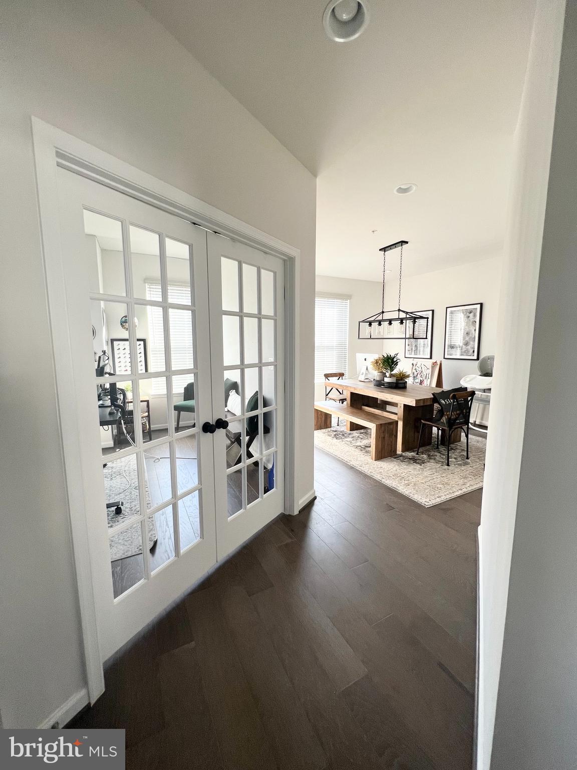 3501 Landing Way Silver Spring, MD 20906 - Photo 15 of 42 a living room with furniture and a table
