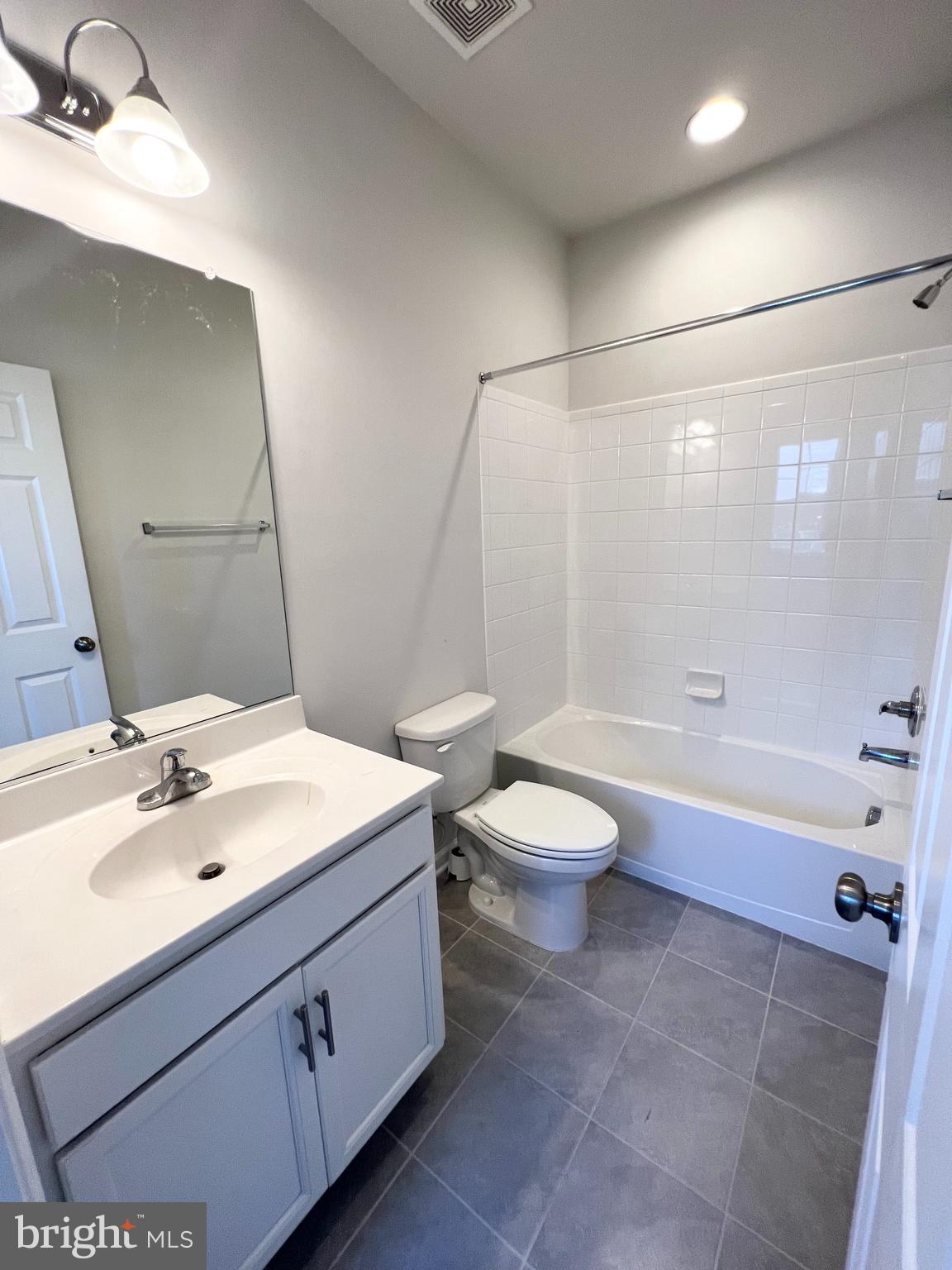 3501 Landing Way Silver Spring, MD 20906 - Photo 8 of 42 a bathroom with a sink a toilet and bathtub
