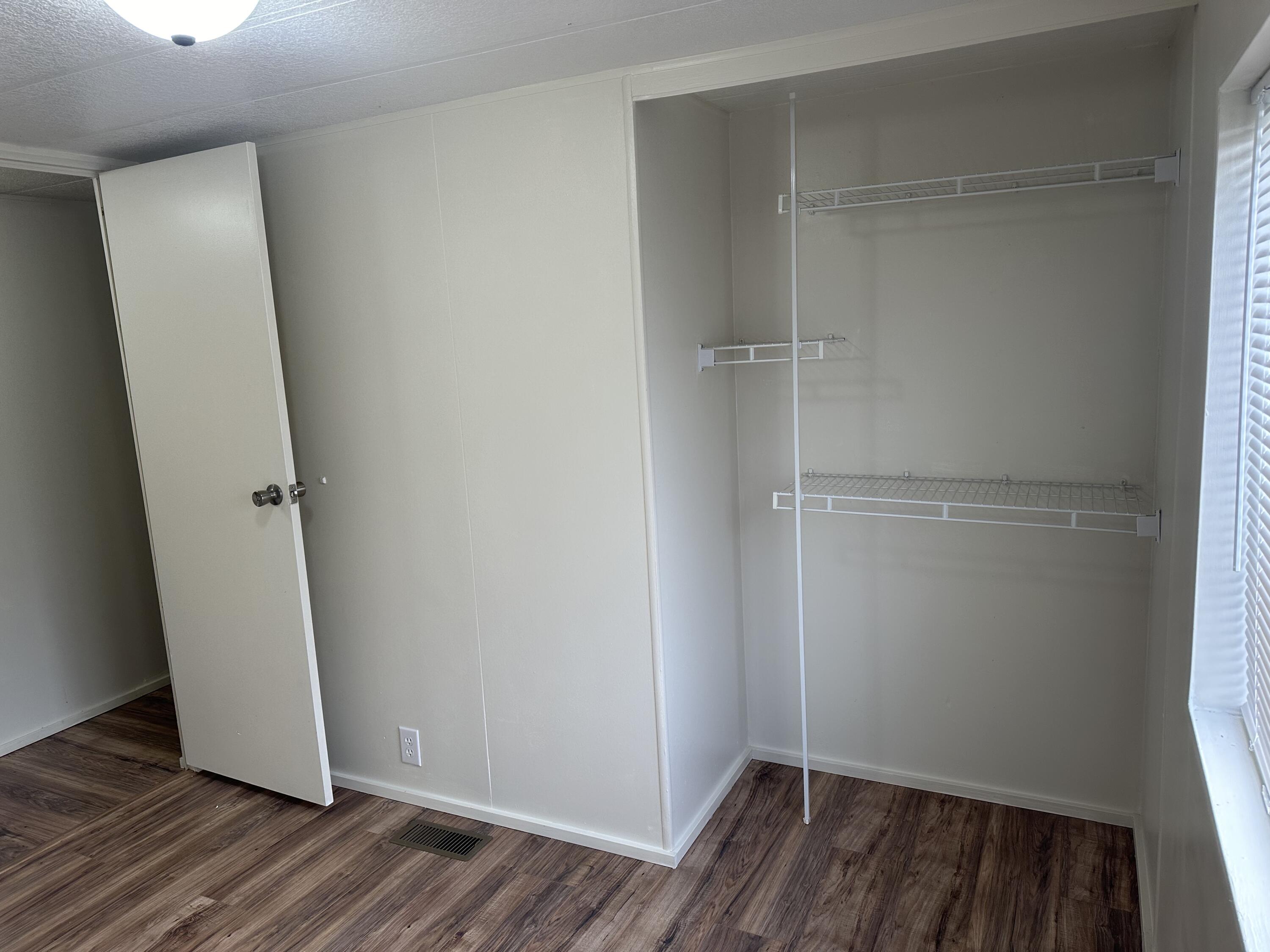991 Carol Rae Medford, OR 97501 - Photo 11 of 30 BEDROOM #2
