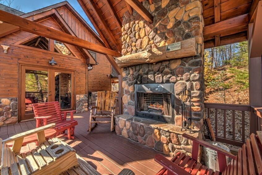 173 Sunrock Mountain Trail Blue Ridge, GA 30513 - Photo 6 of 51