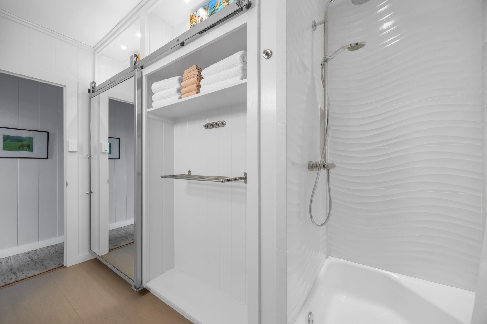 1199 Freitas Place Makawao, HI 96768 - Photo 14 of 49 a bathroom with a shower