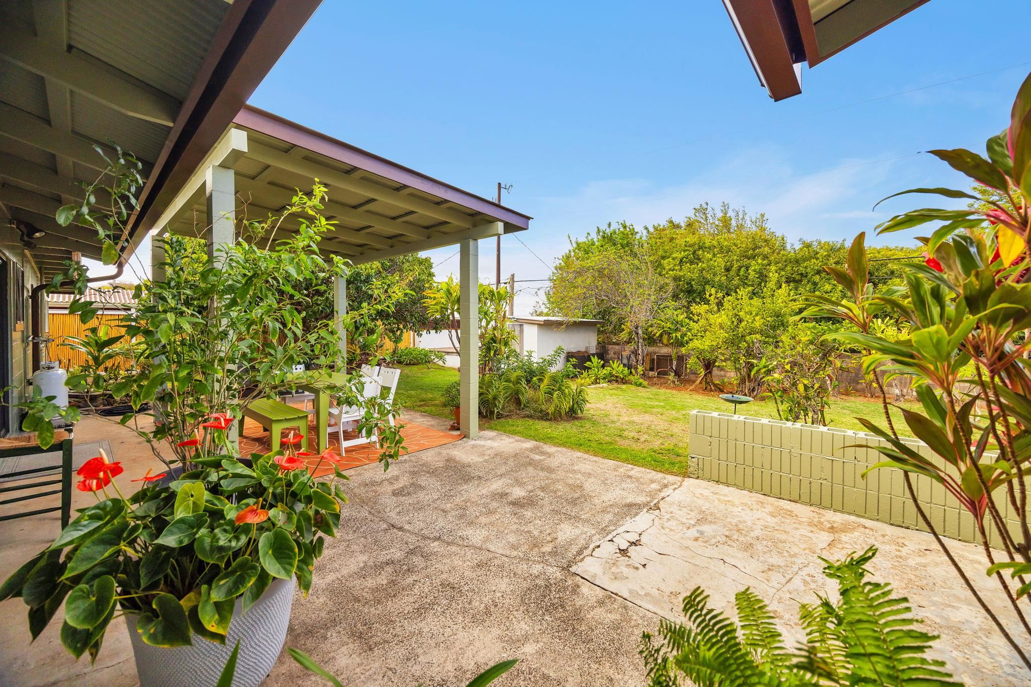1199 Freitas Place Makawao, HI 96768 - Photo 40 of 49 a view of an interior of the house