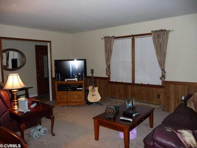 206 Spring Drive Colonial Heights, VA 23834 - Photo 4 of 10 Dining Room