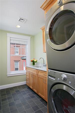 8 Washington Street Boston, MA 02129 - Photo 15 of 16 Gallery Image 15