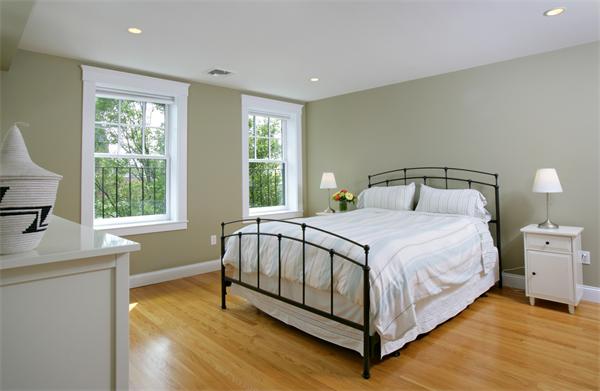 8 Washington Street Boston, MA 02129 - Photo 9 of 16 Gallery Image 9