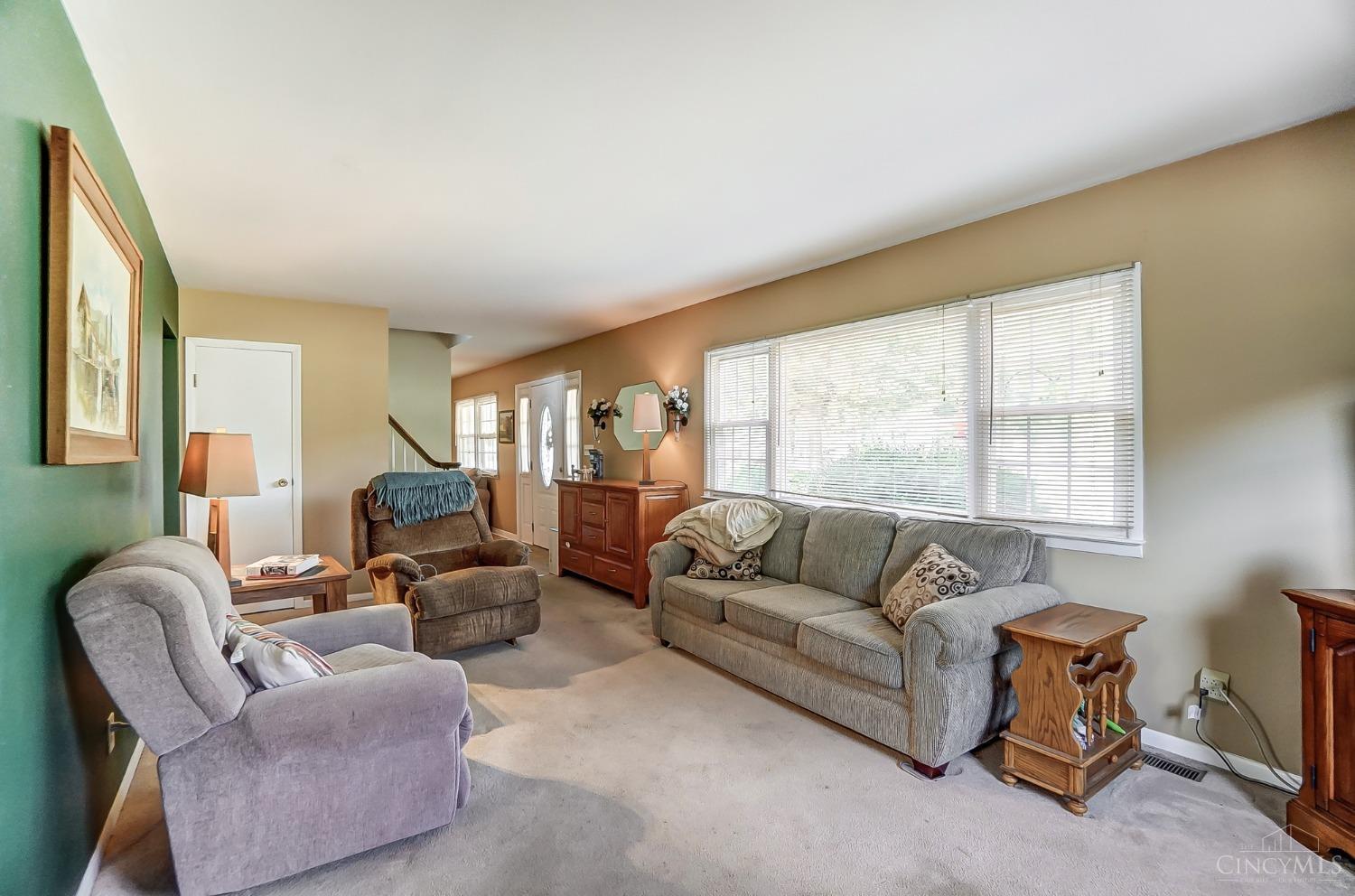 6015 Decker Road Franklin, OH 45005 - Photo 6 of 46