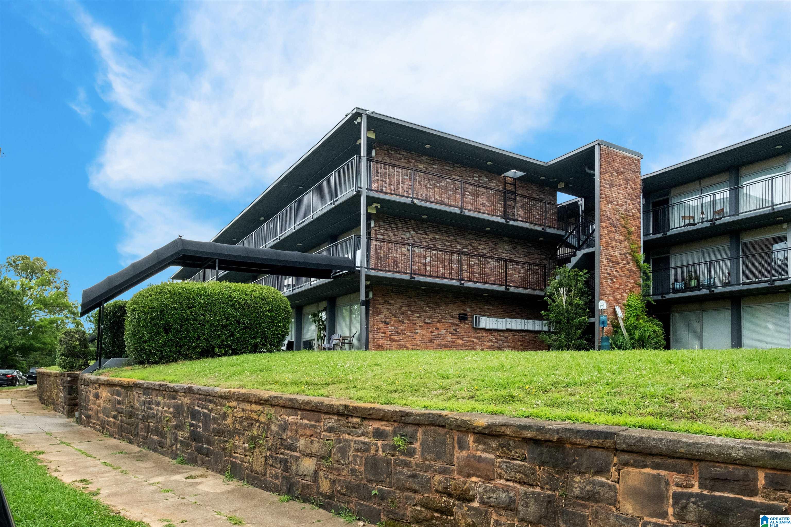 2990 Rhodes Circle South, Unit 314 Birmingham, AL 35205 - Photo 2 of 22