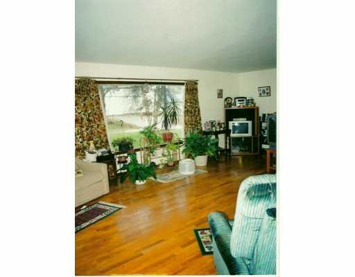 1198 Camp Ground Road Addison, PA 15411 - Photo 2 of 3 Living Room.