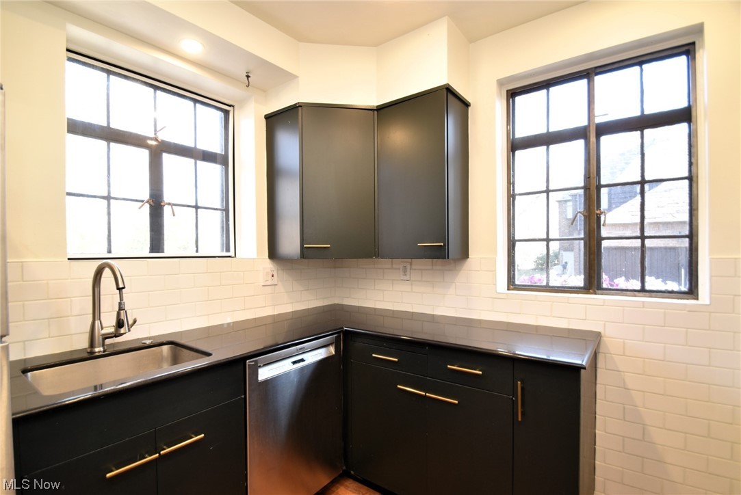 15717 Wyatt Road Cleveland, OH 44112 - Photo 18 of 40 Gallery Image 18