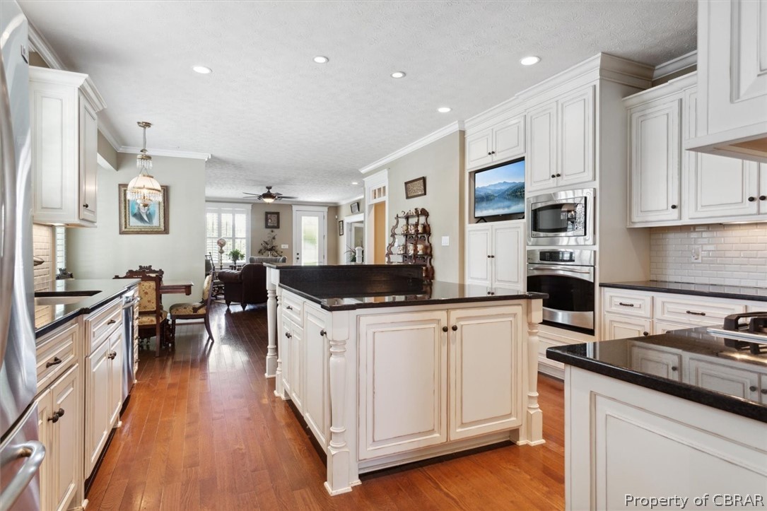 341 Syms Street Hampton, VA 23669 - Photo 12 of 46 Gallery Image 12