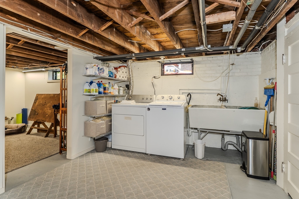 83 Riddell Street Greenfield, MA 01301 - Photo 41 of 42 Gallery Image 41