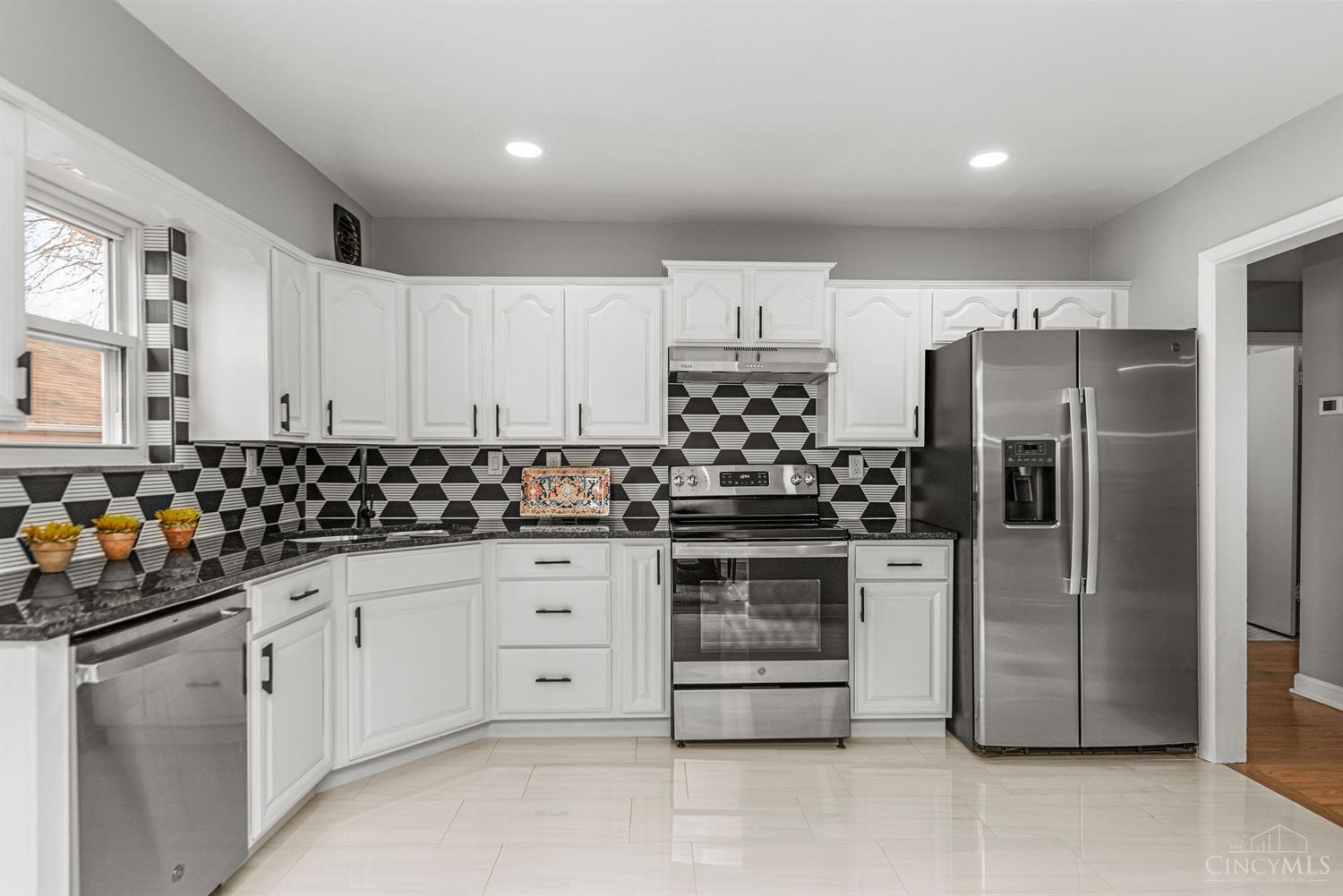 6705 Winton Road Cincinnati, OH 45224 - Photo 13 of 50 Gallery Image 13