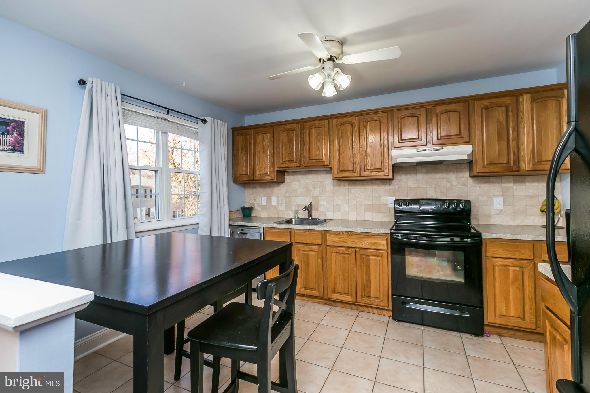 9339 Pan Ridge Road Baltimore, MD 21234 - Photo 2 of 27 Kitchen