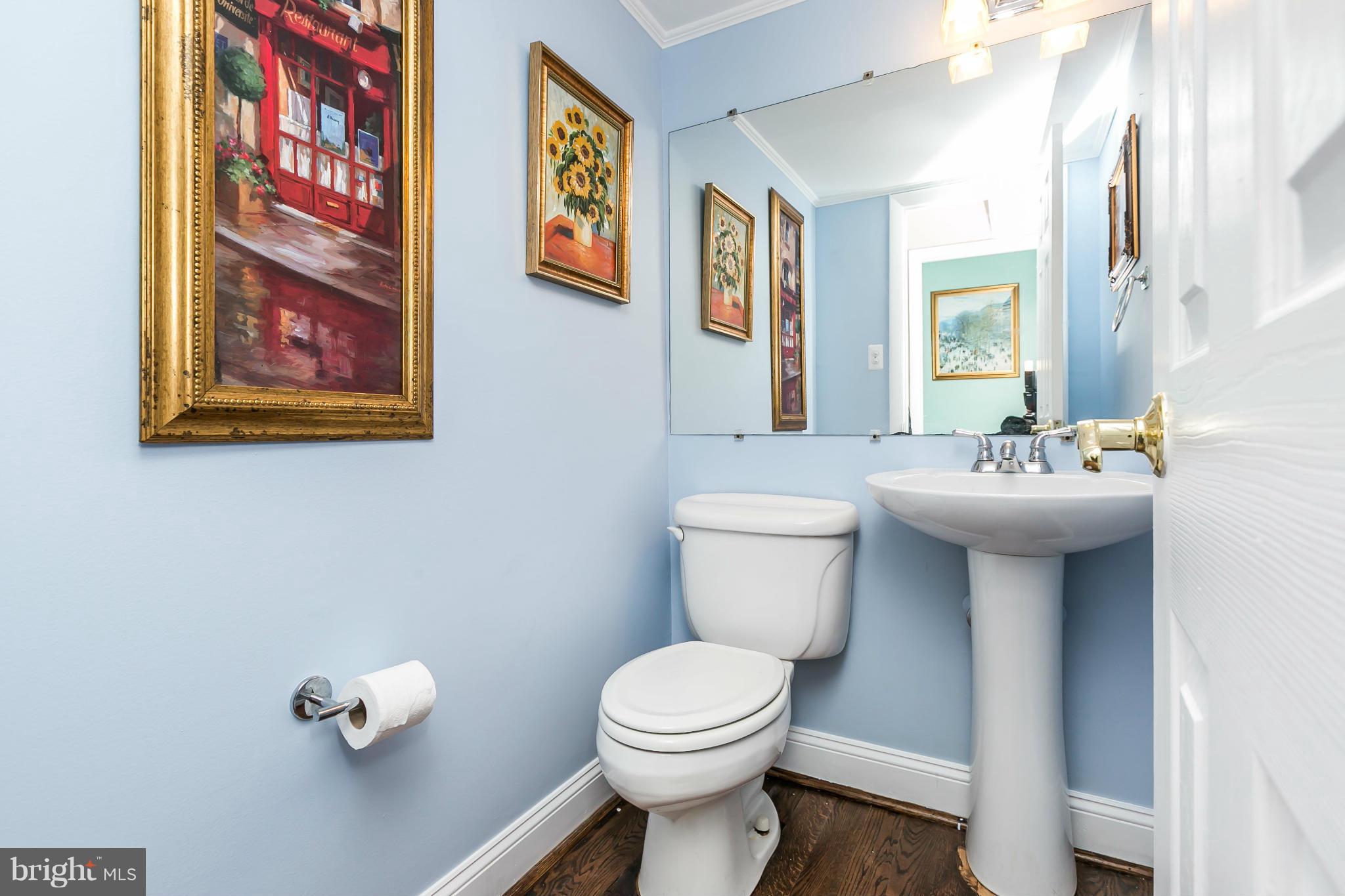 9339 Pan Ridge Road Baltimore, MD 21234 - Photo 6 of 27 Bath