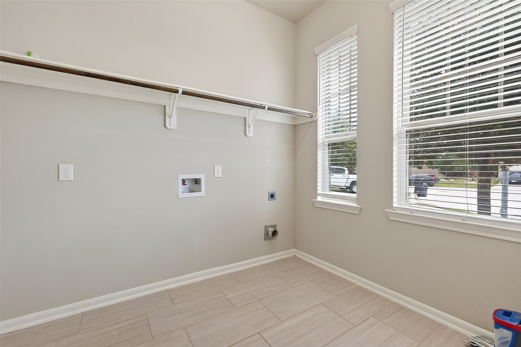 4718 Verbena Valley Way Spring, TX 77388 - Photo 19 of 24 a view of an empty room with a window