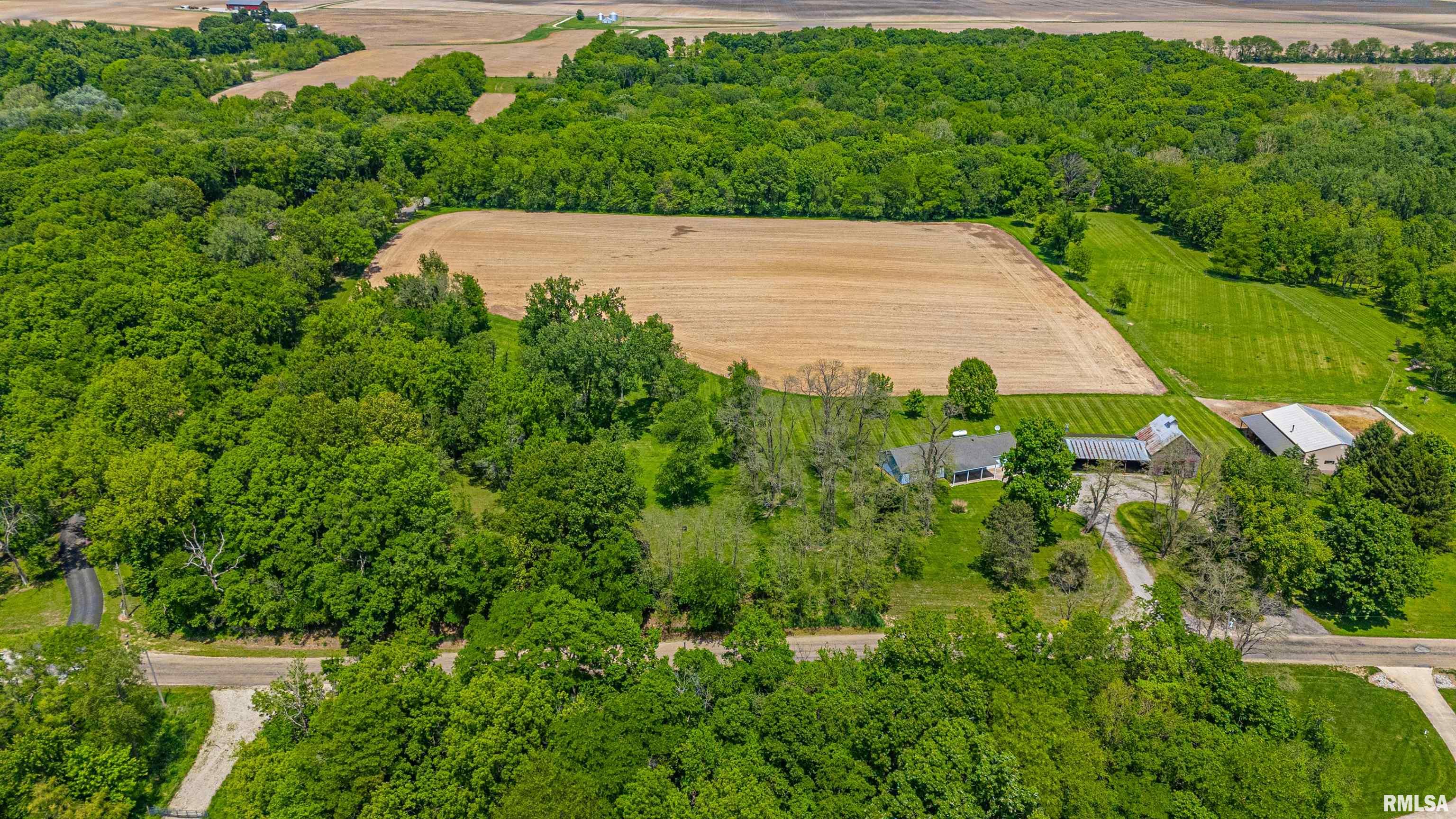 8363 Carl Springs Road Wapella, IL 61777 - Photo 2 of 30