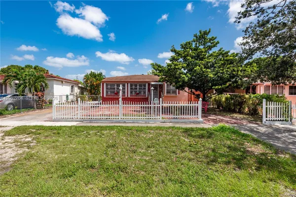 $625,000 | 225 East 43rd Street, Hialeah, FL 33013