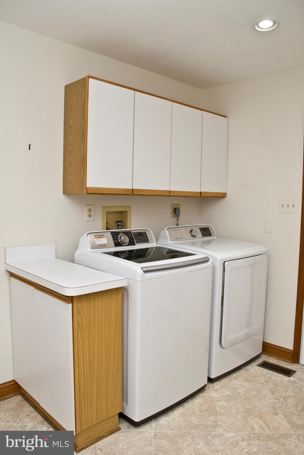 23386 Potts Mill Road Middleburg, VA 20117 - Photo 17 of 30 Laundry