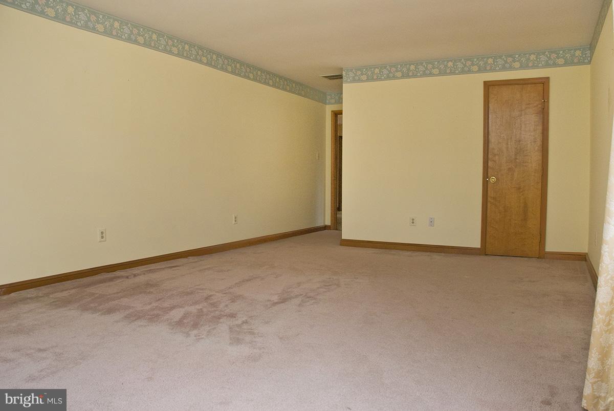 23386 Potts Mill Road Middleburg, VA 20117 - Photo 22 of 30 Bedroom