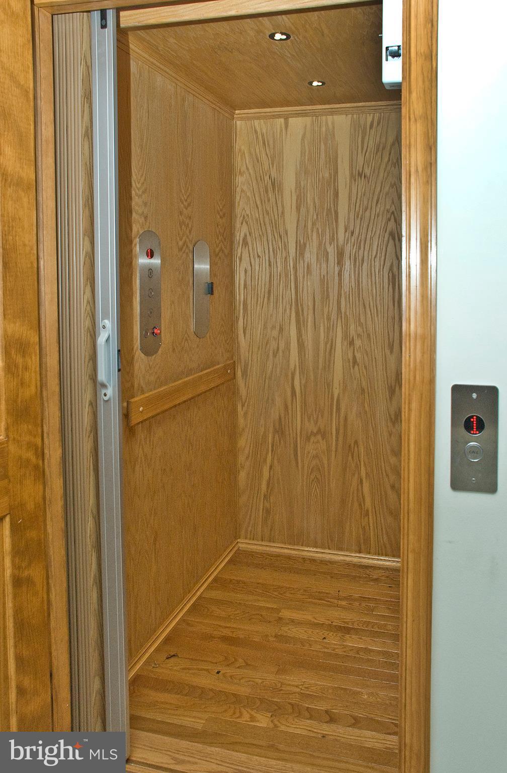 23386 Potts Mill Road Middleburg, VA 20117 - Photo 25 of 30 Elevator