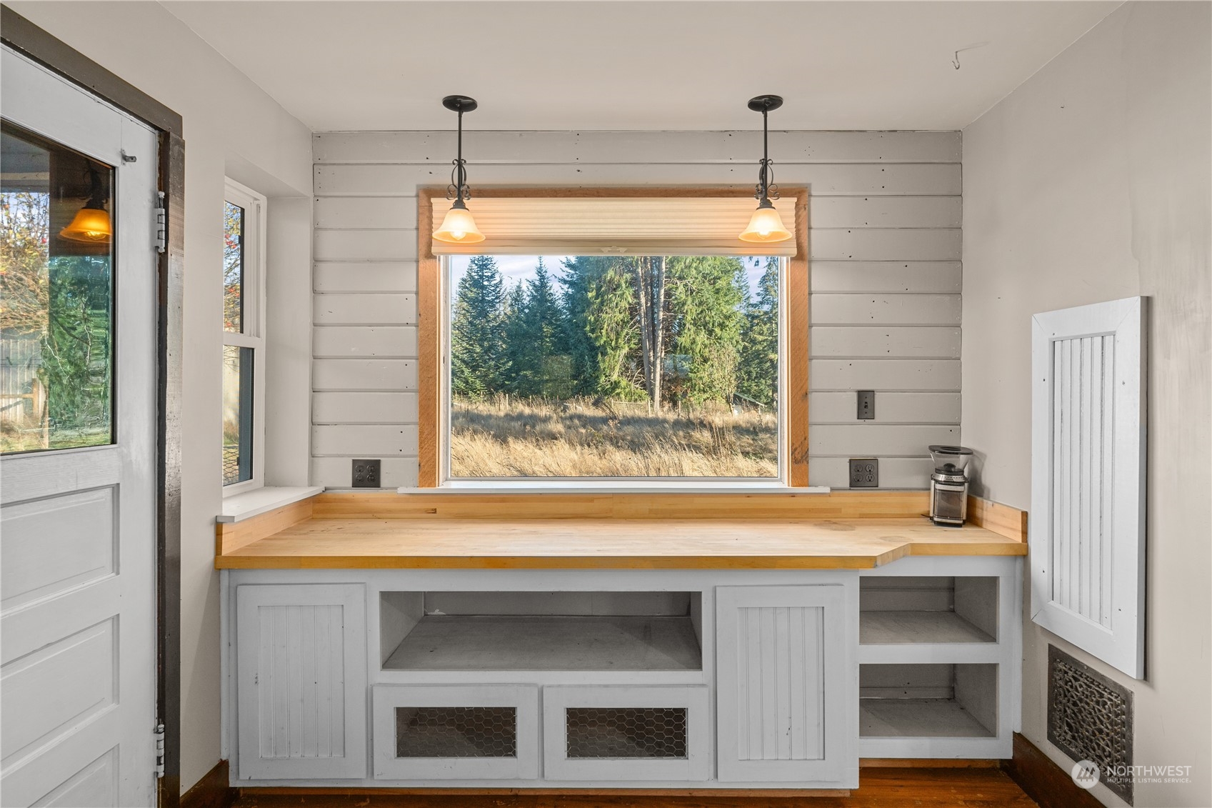 2351 Clark Road Raymond, WA 98577 - Photo 9 of 39 Gallery Image 9