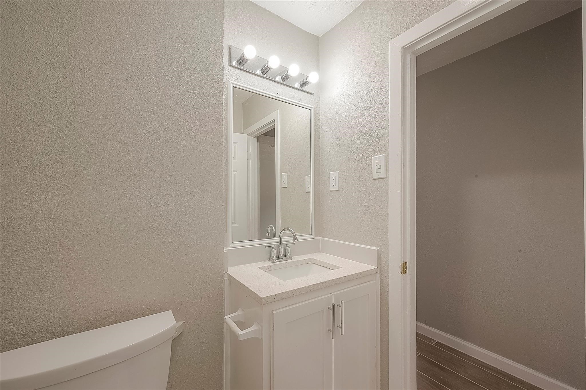 5874 Reed Road Houston, TX 77033 - Photo 25 of 30 Gallery Image 25