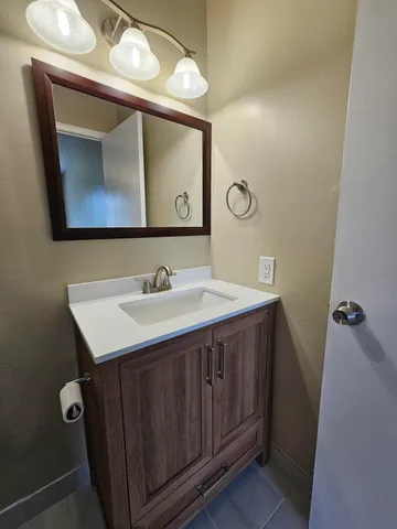 $299,000 | 4876 Orleans Court, Unit B, West Palm Beach, FL 33415