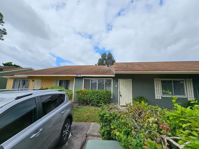 $299,000 | 4876 Orleans Court, Unit B, West Palm Beach, FL 33415