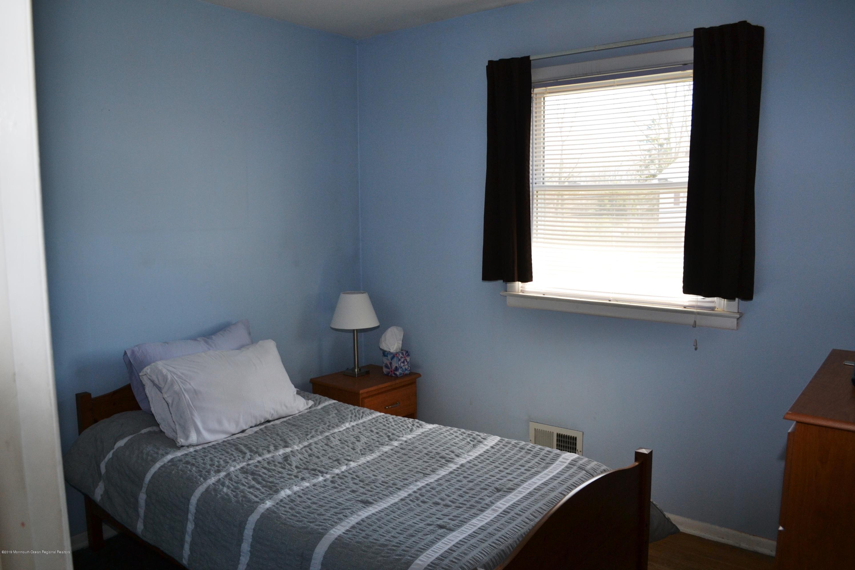 93 Newbury Road Howell, NJ 07731 - Photo 27 of 31 DSC_0049