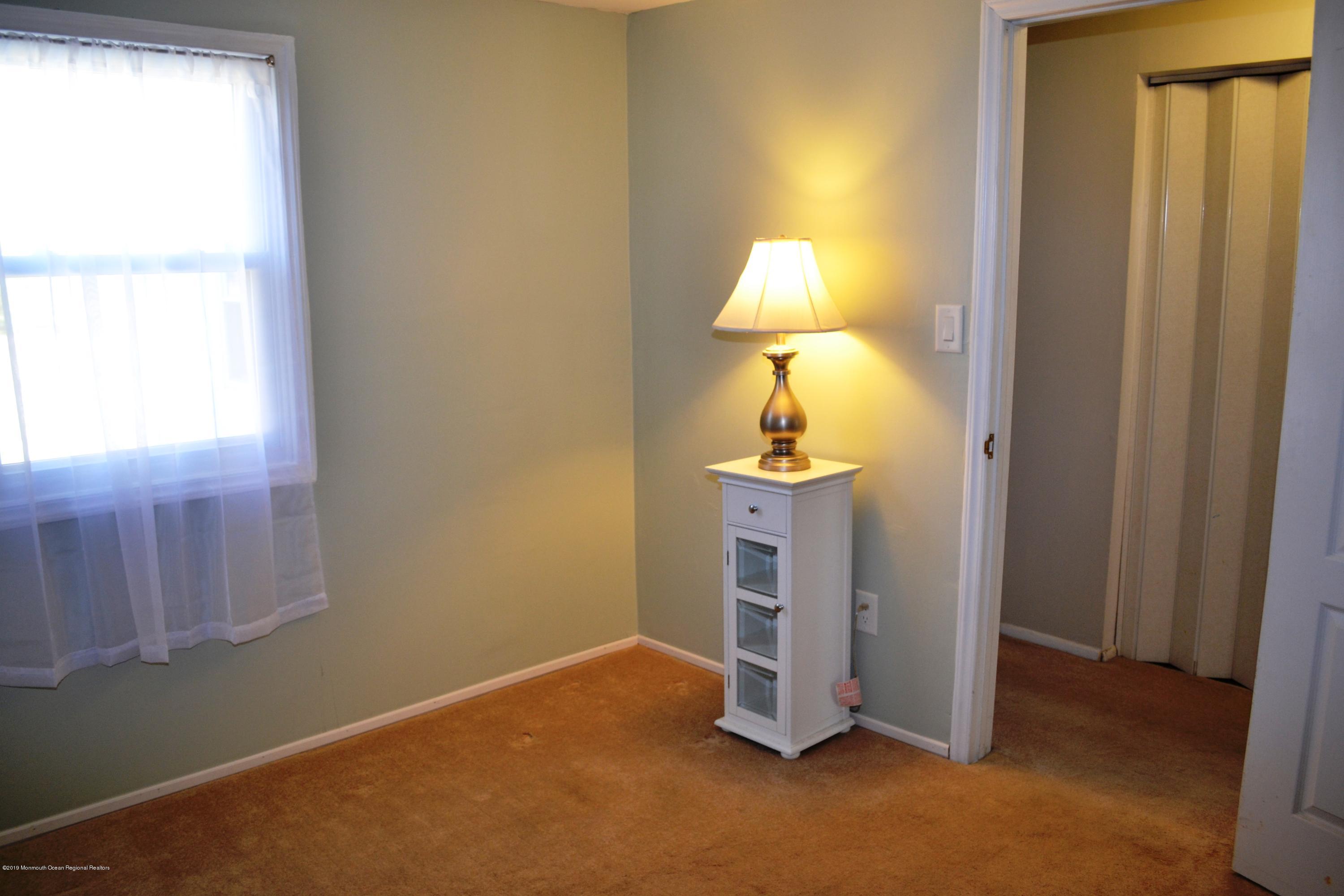 93 Newbury Road Howell, NJ 07731 - Photo 29 of 31 DSC_0032