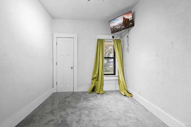 $199,900 | 508 12th Avenue, Green Bay, WI 54303