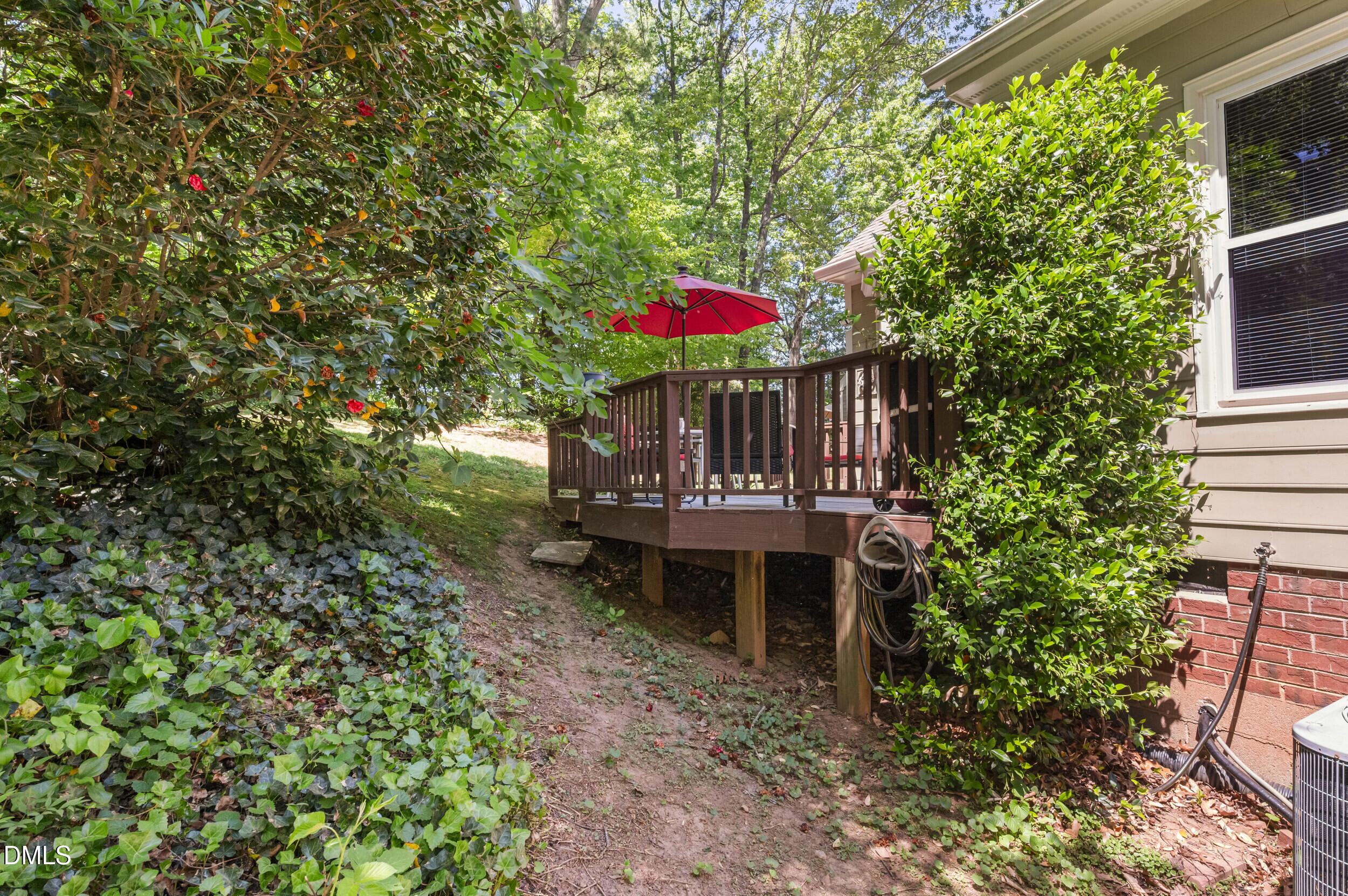 1407 Traherne Drive Raleigh, NC 27612 - Photo 34 of 37