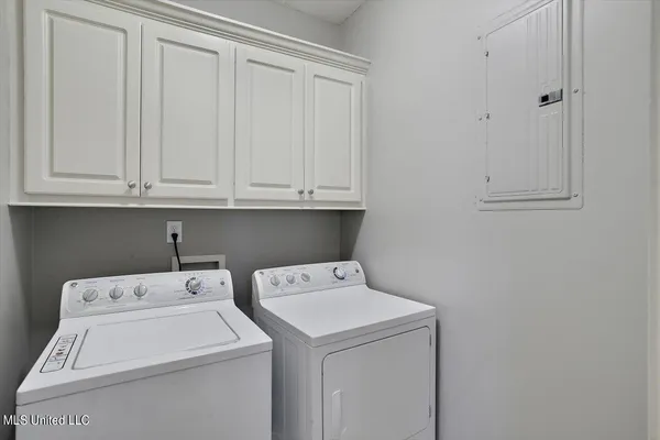 $314,900 | 143 Navajo Circle, Clinton, MS 39056