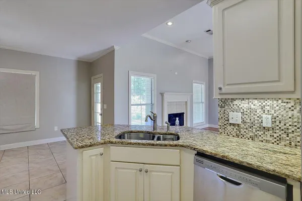 $314,900 | 143 Navajo Circle, Clinton, MS 39056