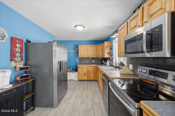 $319,000 | 20 Campney Lane, Fort Ann, NY 12827