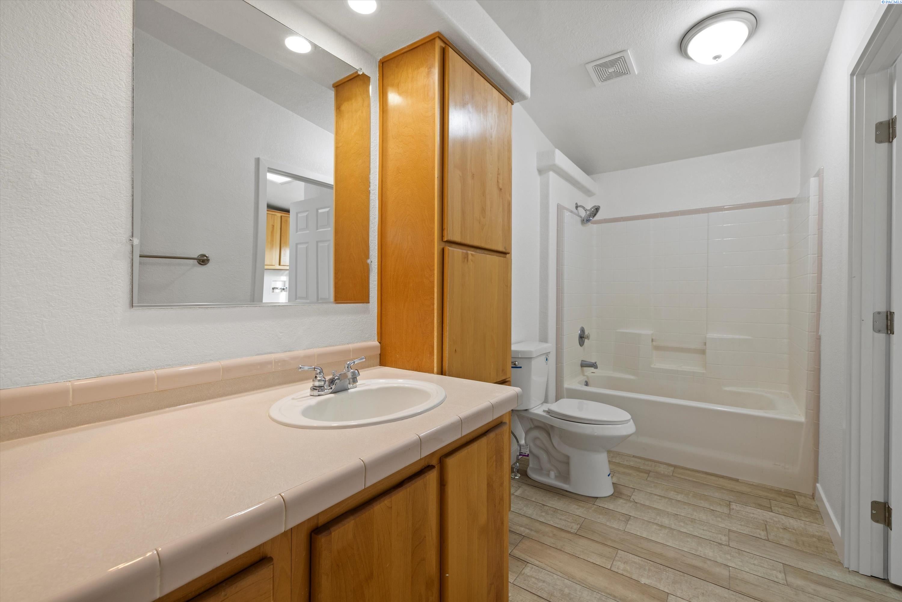 151 Clearview Road Pasco, WA 99301 - Photo 12 of 19 Gallery Image 12
