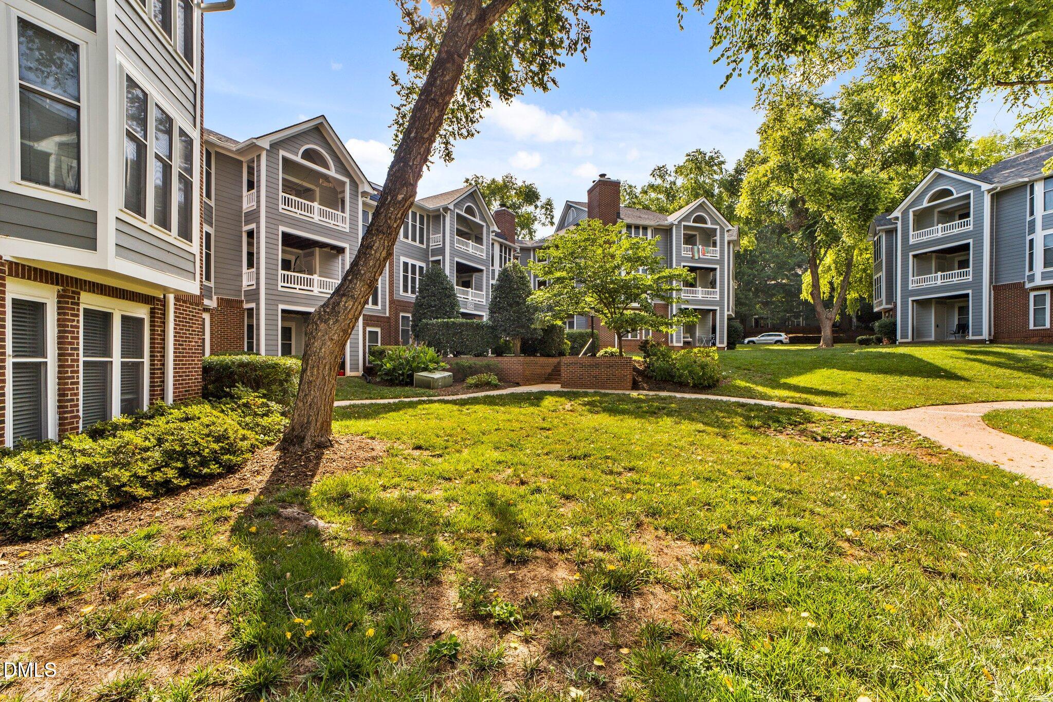 911 Washington Street, Unit 301 Raleigh, NC 27605 - Photo 35 of 54 4-web-or-mls-IMG_2129