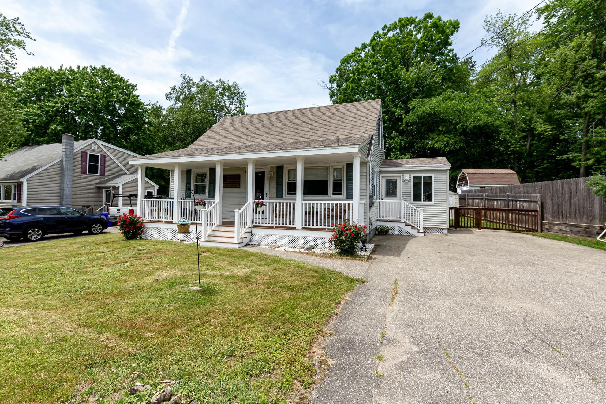 309 Huse Road Manchester, NH 03103 - Photo 3 of 28 Gallery Image 3