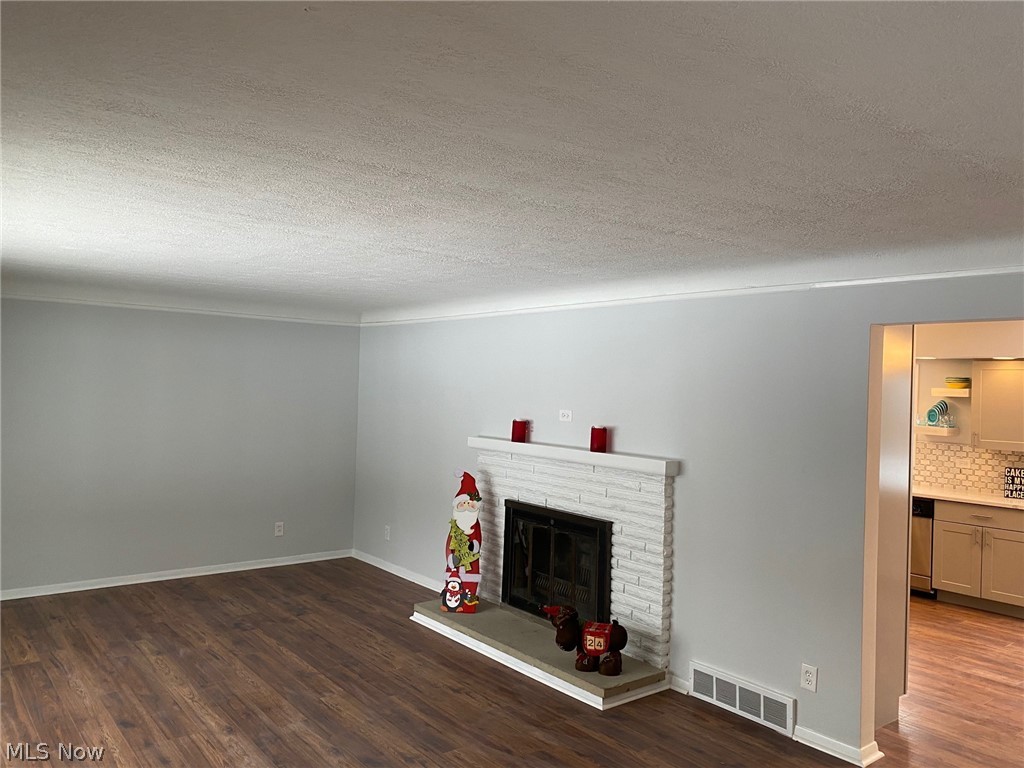 2410 West Sprague Road Cleveland, OH 44134 - Photo 6 of 34