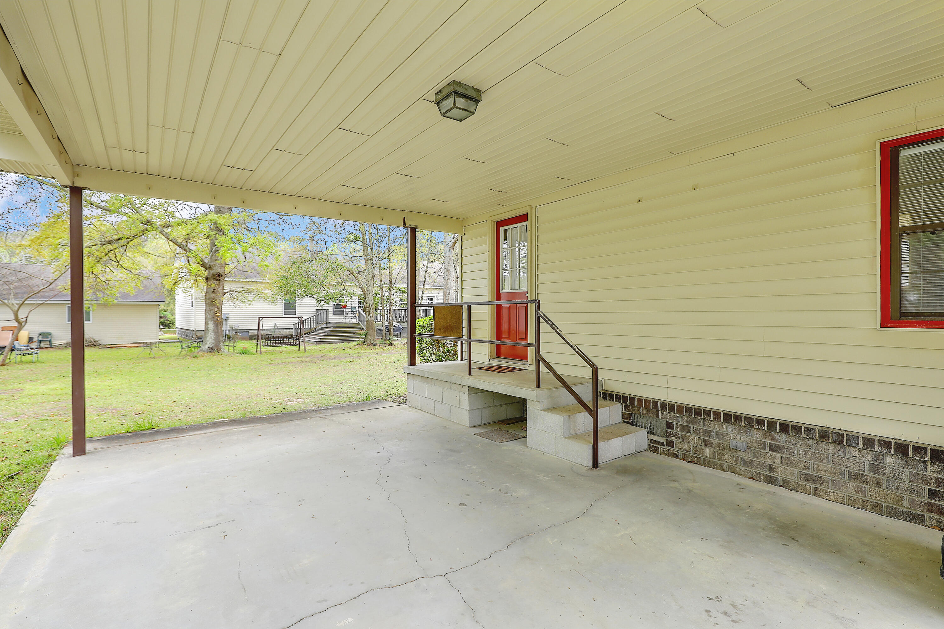109 Broughton Hall Road Pinopolis, SC 29469 - Photo 7 of 28 1R3A0914_15_16_17_18_19_20