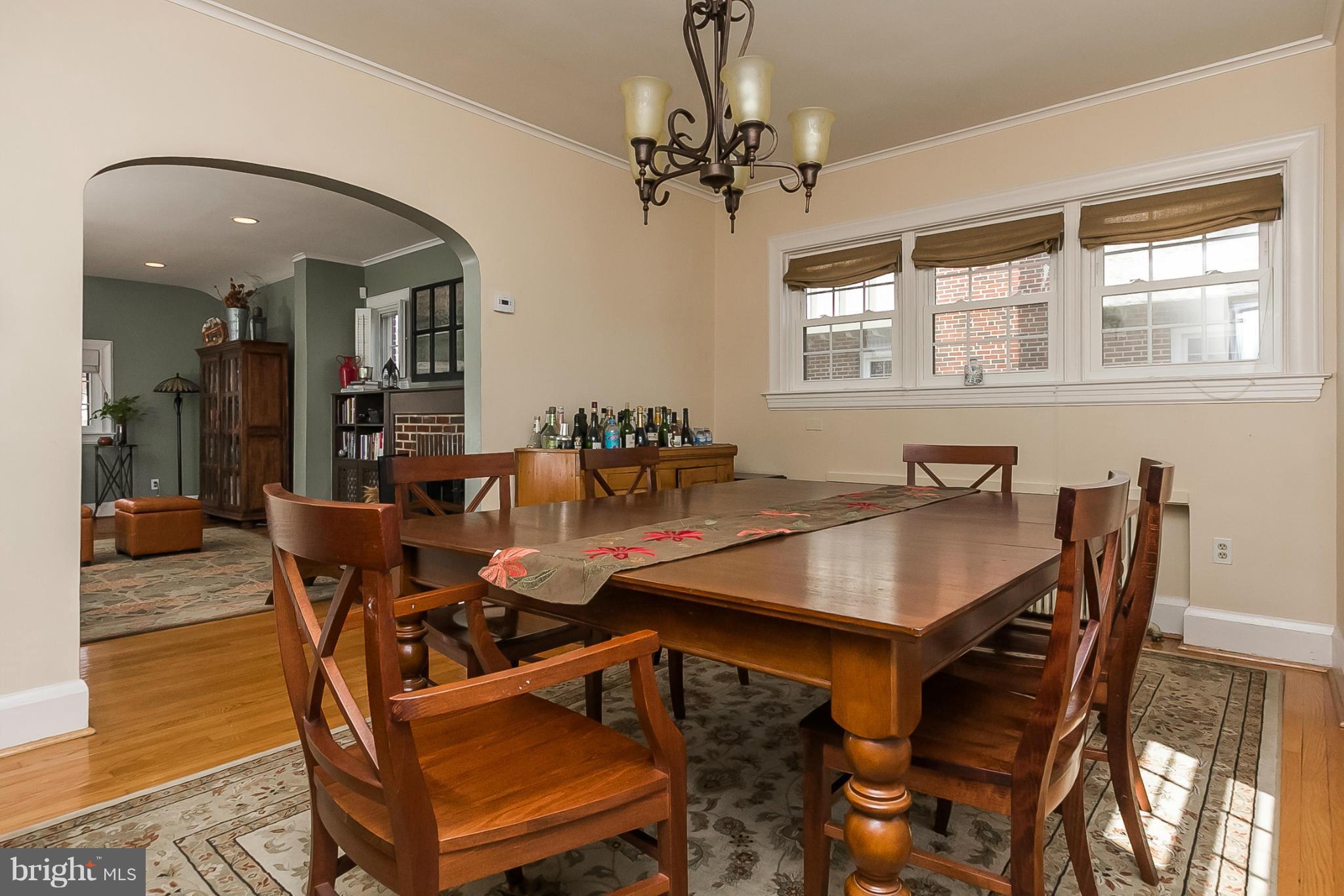 2413 Brambleton Road Baltimore, MD 21209 - Photo 10 of 30 Dining Room