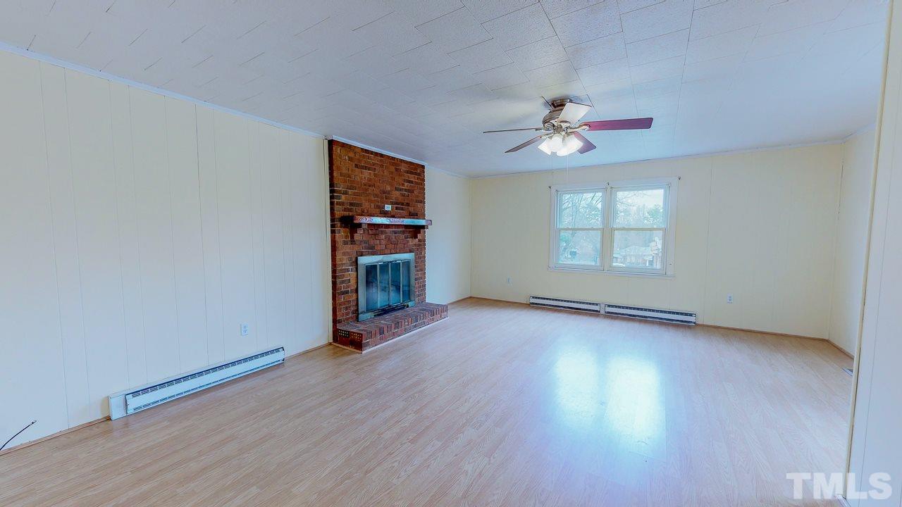 1202 Dover Street Roxboro, NC 27573 - Photo 5 of 23