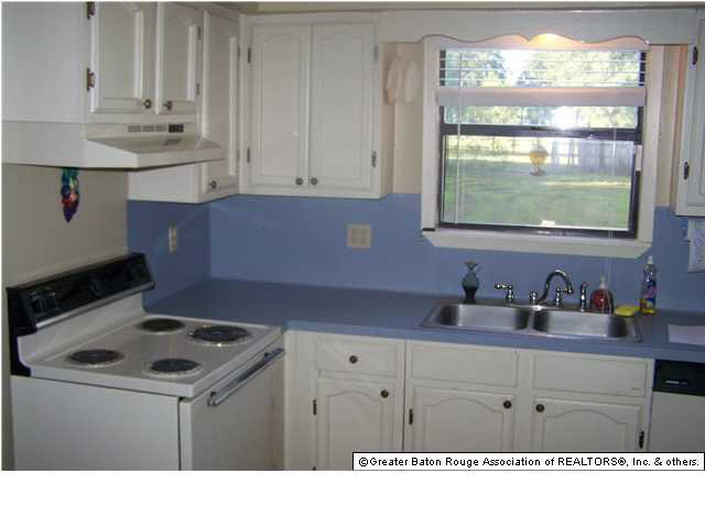 45052 Robin Trail Road St. Amant, LA 70774 - Photo 12 of 23 Gallery Image 12