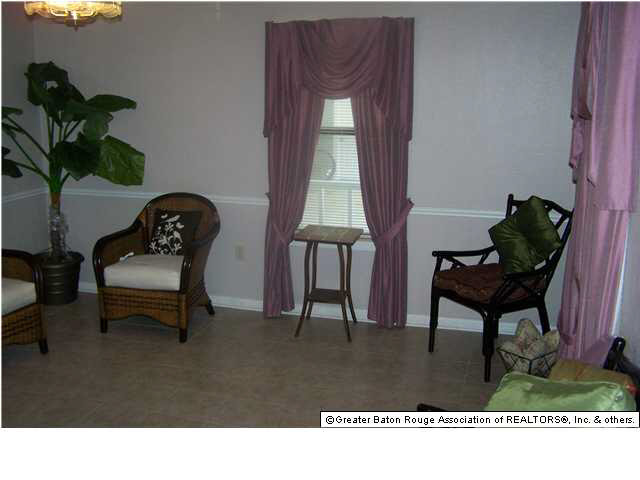45052 Robin Trail Road St. Amant, LA 70774 - Photo 9 of 23 Gallery Image 9