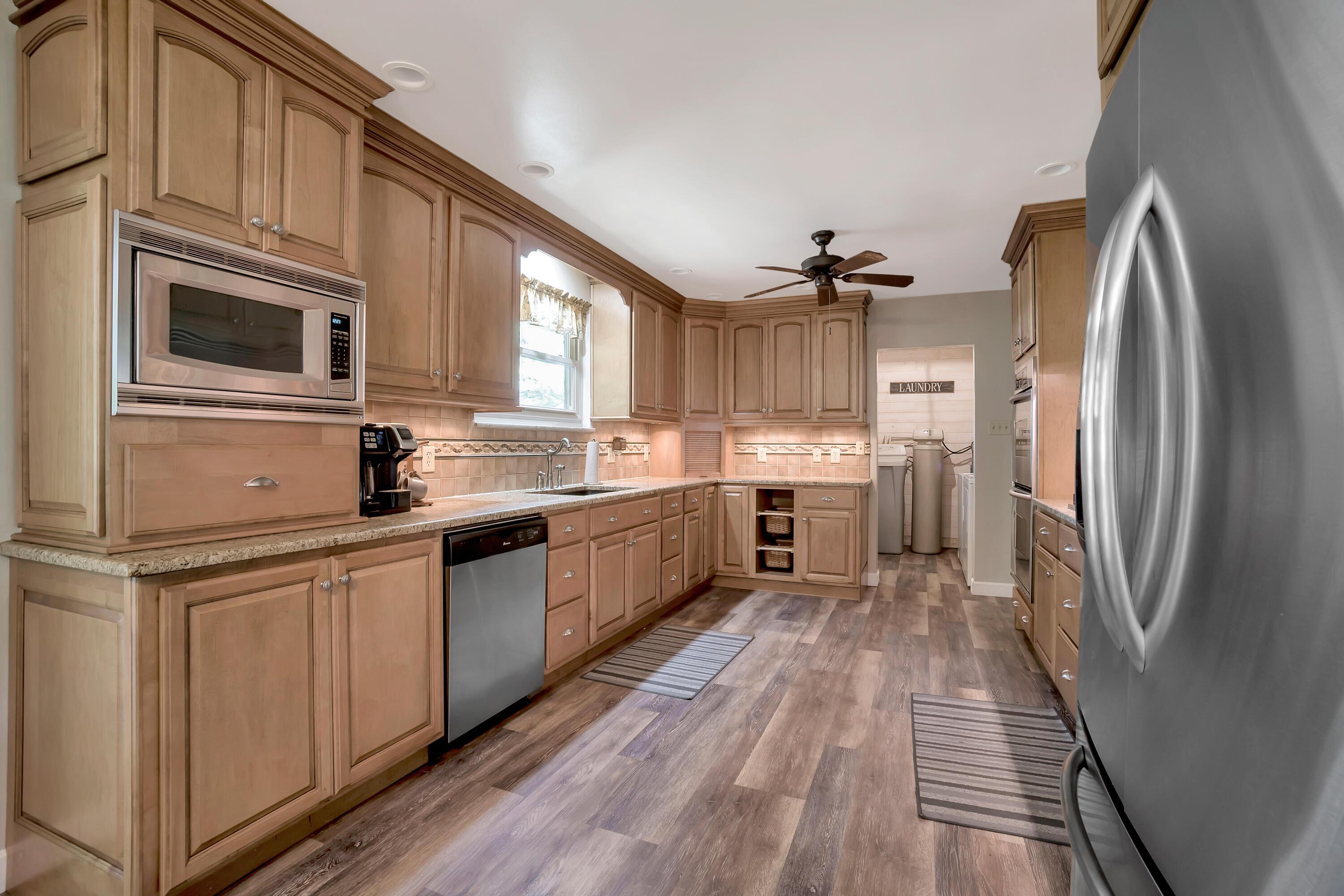 3939 Clotts Road Columbus, OH 43230 - Photo 15 of 50 Kitchen 1