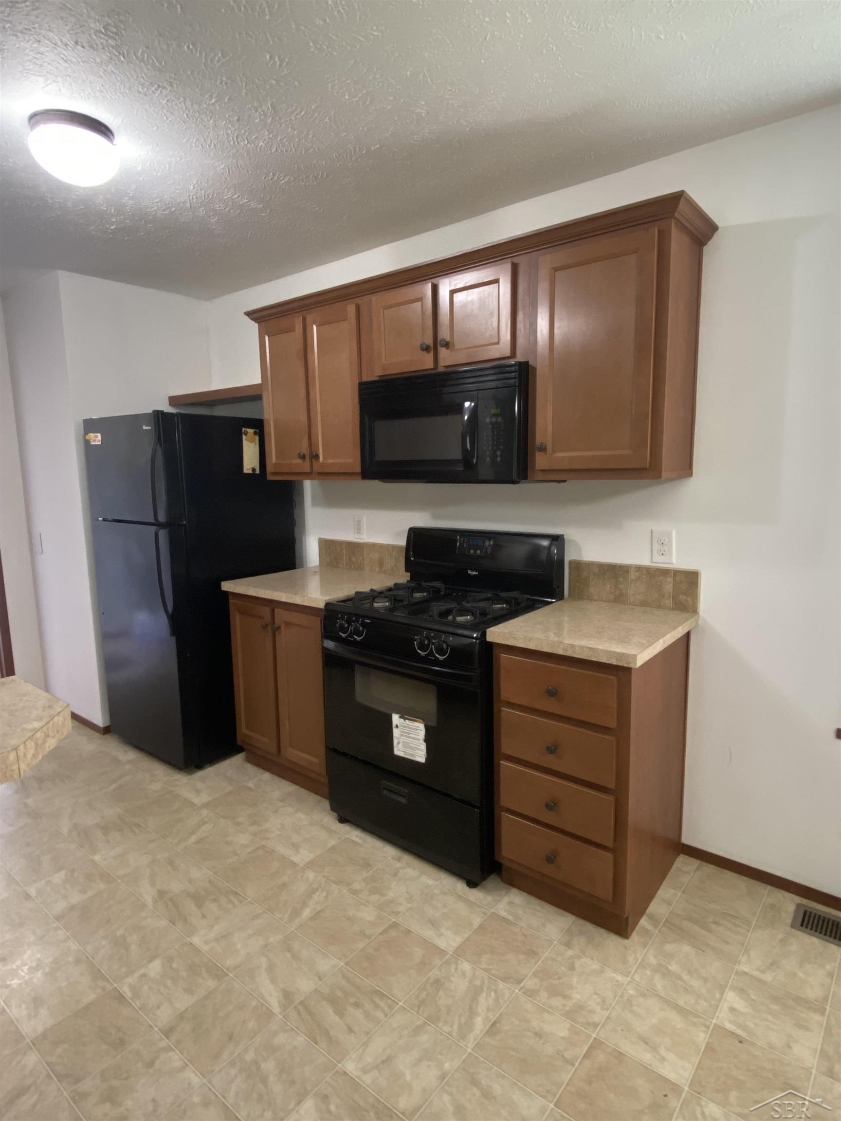4714 North Sturgeon Road Midland, MI 48642 - Photo 6 of 13 50151137-43bc77c7-c6a1-4654-a074-e7d0093f0cb6.JPG