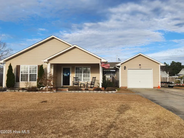 $2,000 | 429 Meeting Street, Beaufort, NC 28516